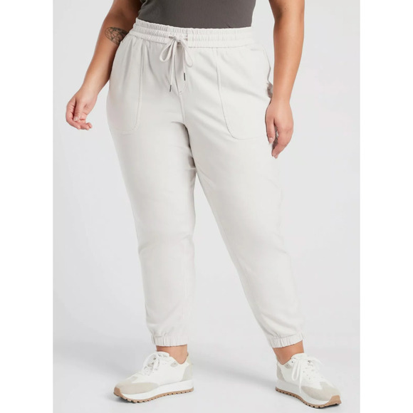 Athleta Farallon Jogger RARE Birch Gray Plus Sz 24 NWT$98 UPF Drawstring Pocket - Picture 1 of 5